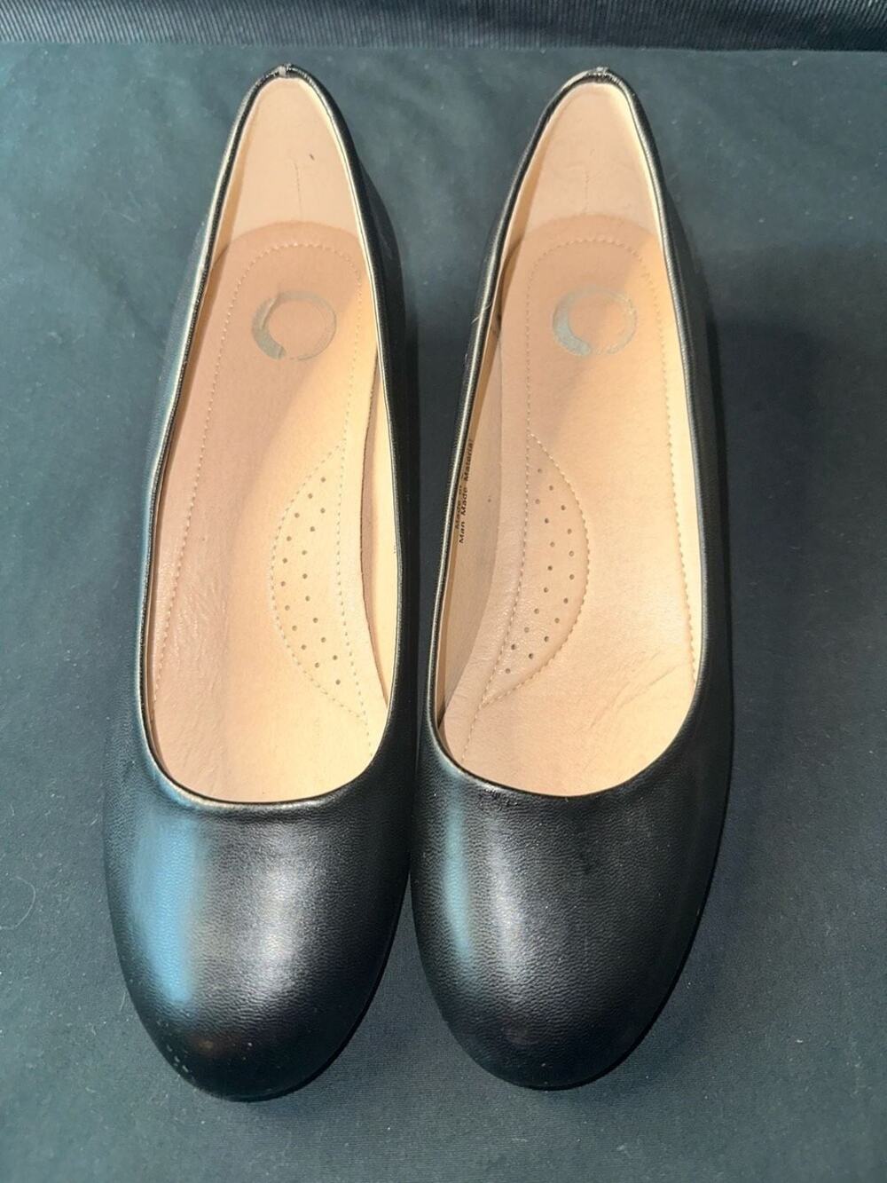 No.10 Journee Collection Saar Women's Comfort Round Toe Low Heel Pumps